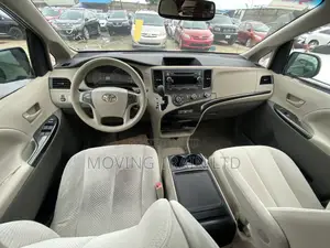 Toyota Sienna LE 7 Passenger 2011 Gray