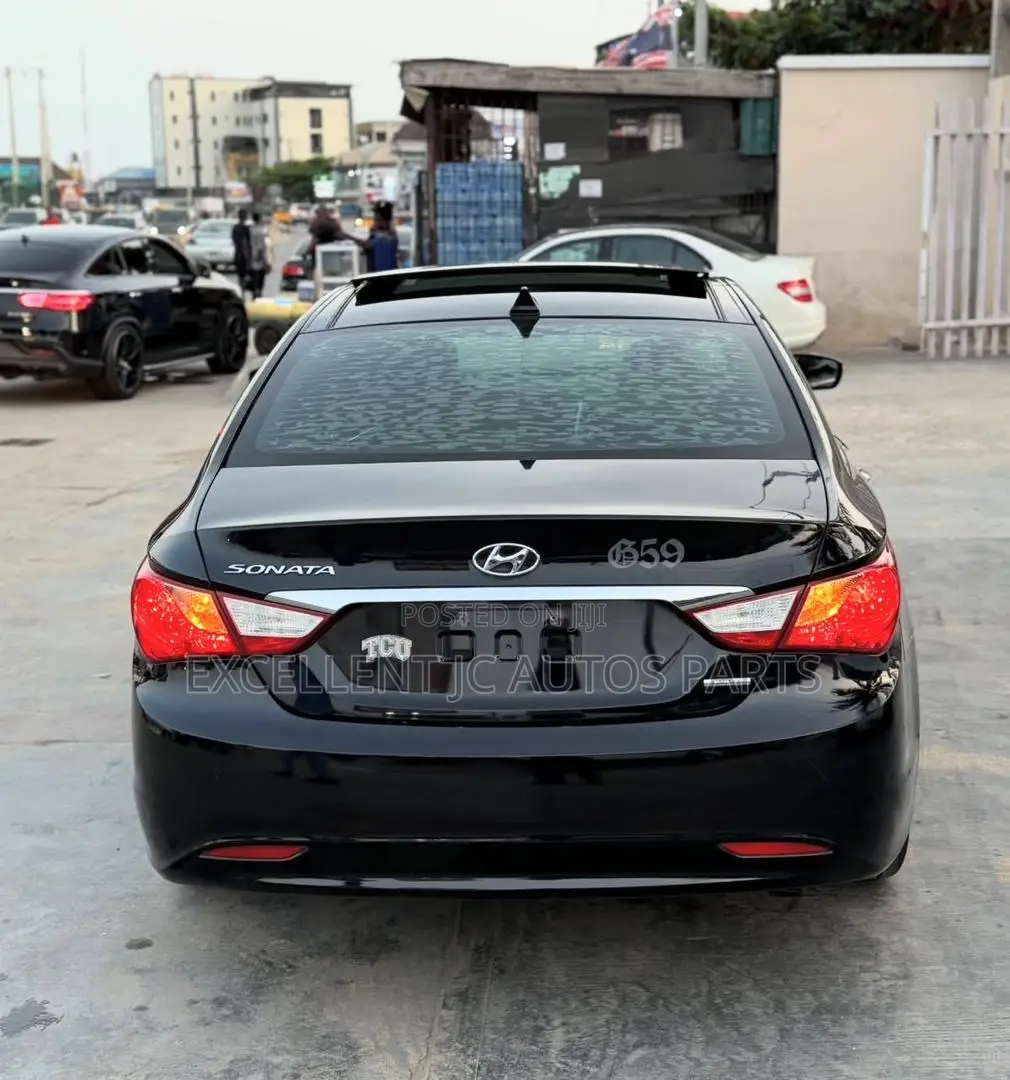Hyundai Sonata 2012 Black