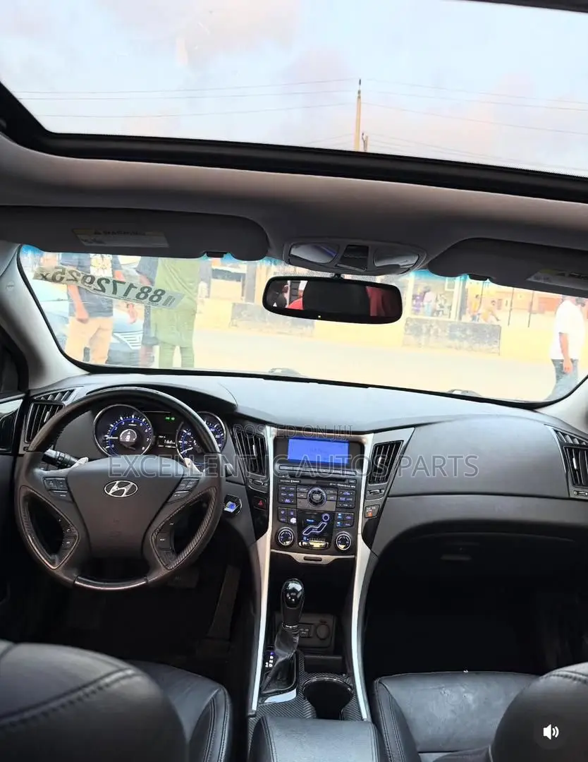 Hyundai Sonata 2012 Black