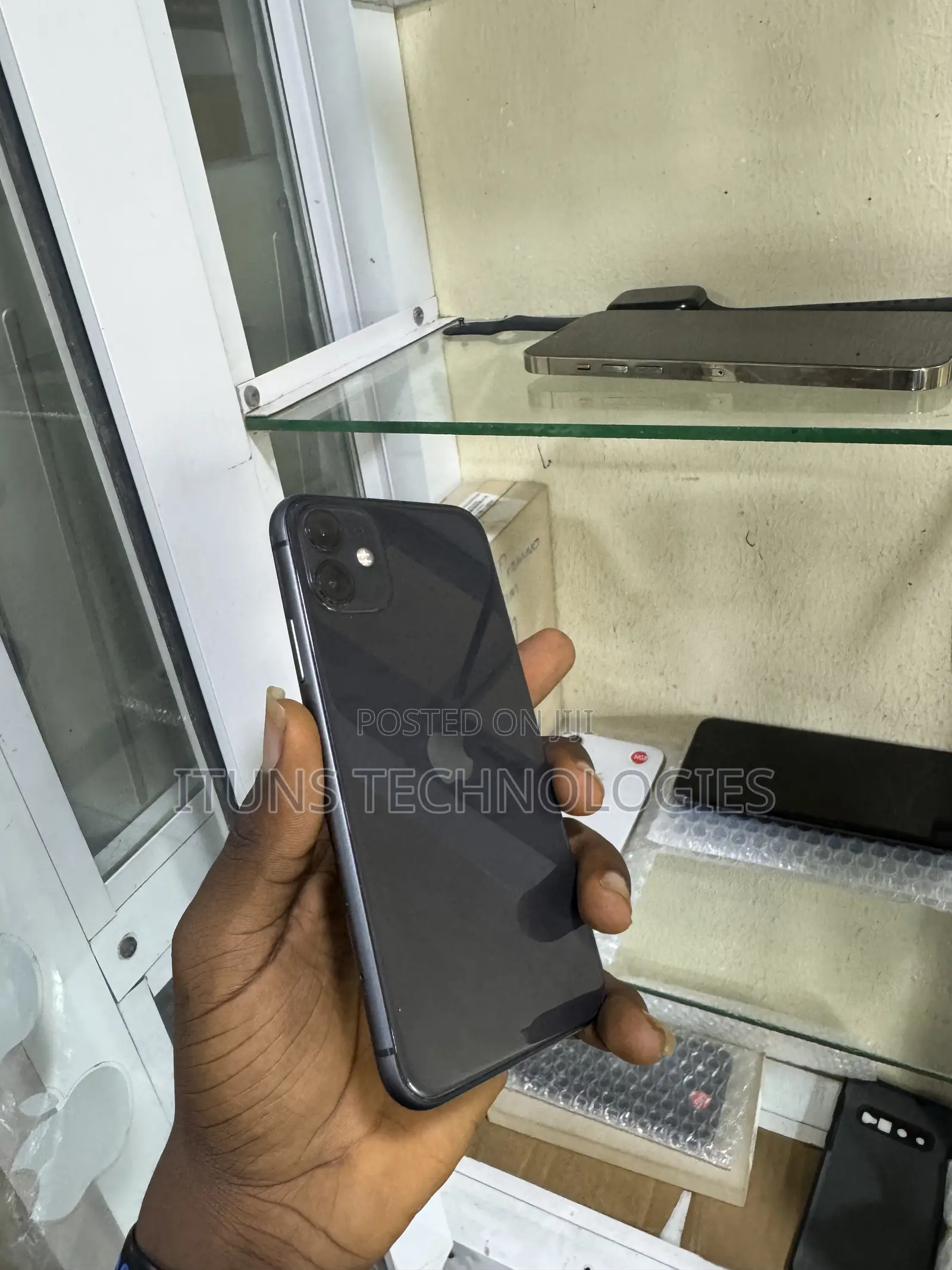 Apple iPhone 11 64 GB Black