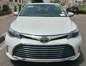 Toyota Avalon XLE Premium Sedan FWD (3.5L 6cyl 6A) 2017 Off white