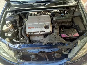 Toyota Camry SE V6 4dr Sedan (3.3L 6cyl 5A) 2005 Blue