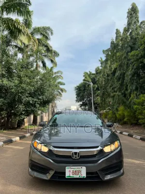 Honda Civic Sport 4dr Hatchback (1.5L 4cyl) 2017 Gray