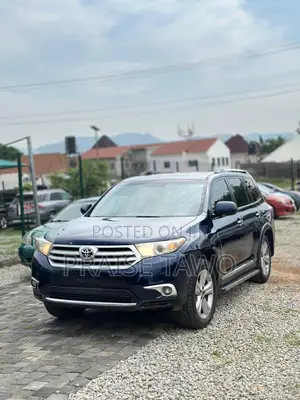 Toyota Highlander 2013 Blue