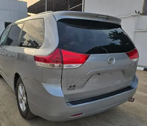 Toyota Sienna LE 7 Passenger 2011 Gray