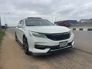 Honda Accord Touring 4dr Sedan FWD (3.5L 6cyl 6A) 2013 White