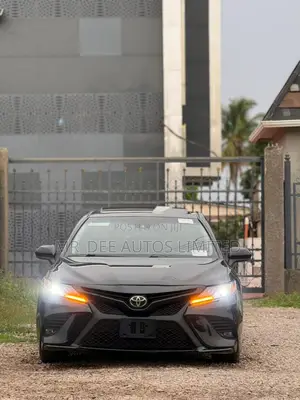 Toyota Camry 2018 Black