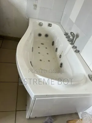Neatly Used Jacuzzi