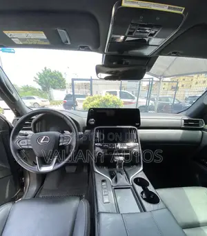 Lexus LX 600 2023 Silver
