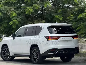 Lexus LX 600 2023 White