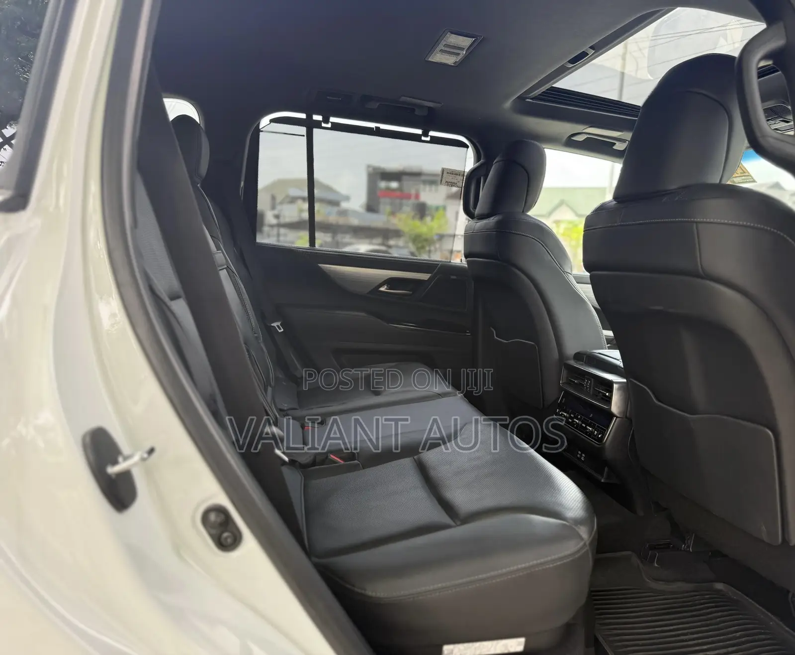 Lexus LX 600 2023 White