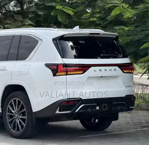 Lexus LX 600 2023 White