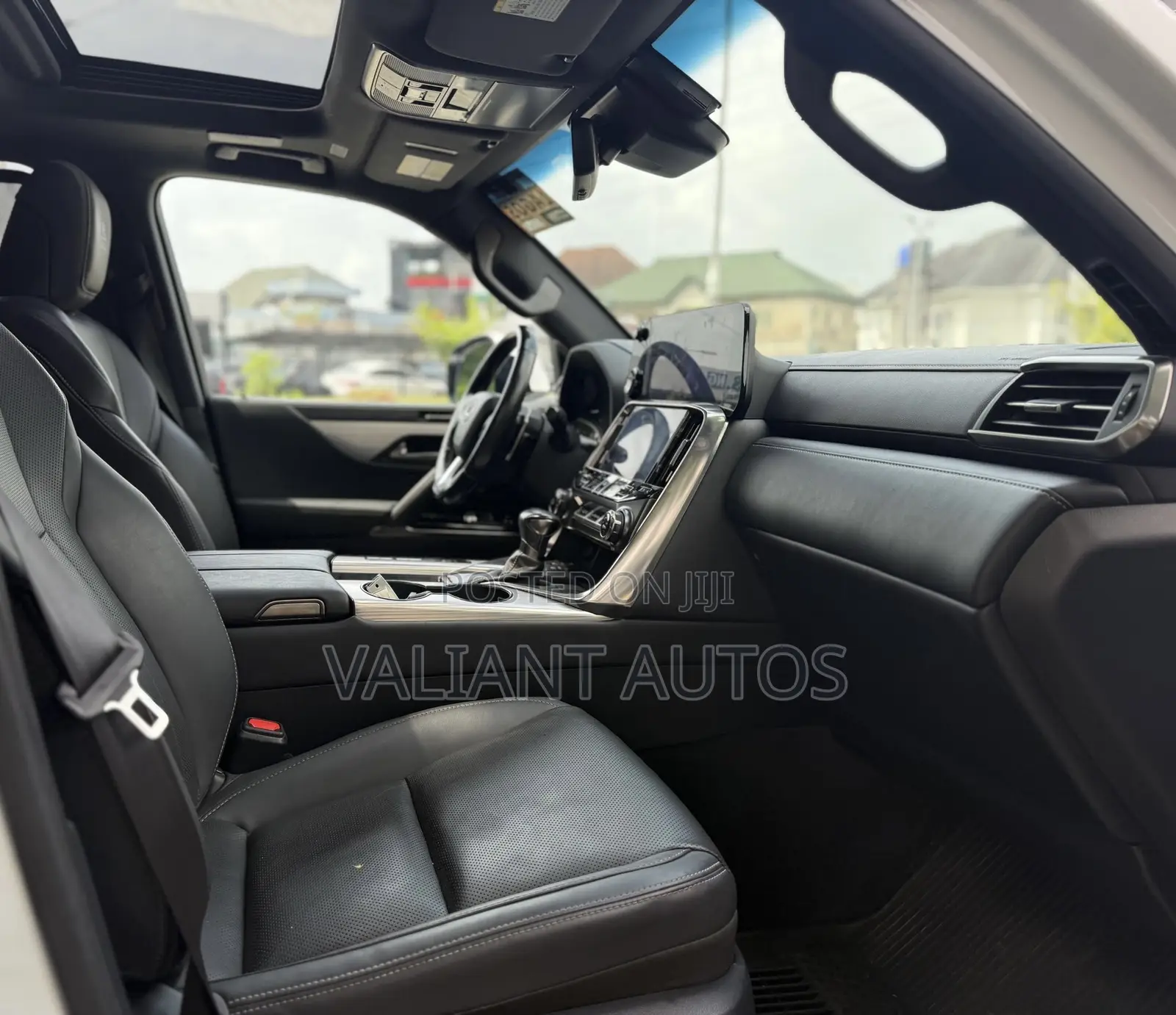 Lexus LX 600 2023 White