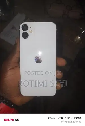 Apple iPhone 11 64 GB White