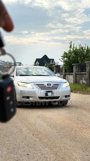 Toyota Camry XLE V6 4dr Sedan (3.5L 6cyl 6AM) 2010 Silver