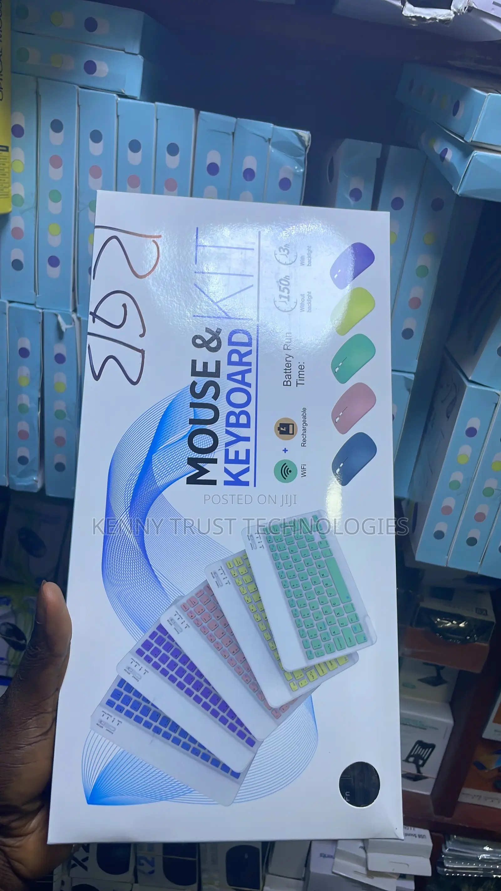 Wireless RGB Light Keyboard Wireless, Bluetooth and Rechargeable