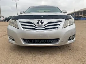 Toyota Camry 2010 Silver