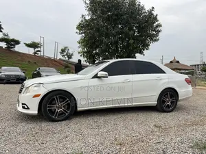 Mercedes-Benz E350 Base 4Matic Sedan AWD (3.5L 6cyl 7A) 2010 White