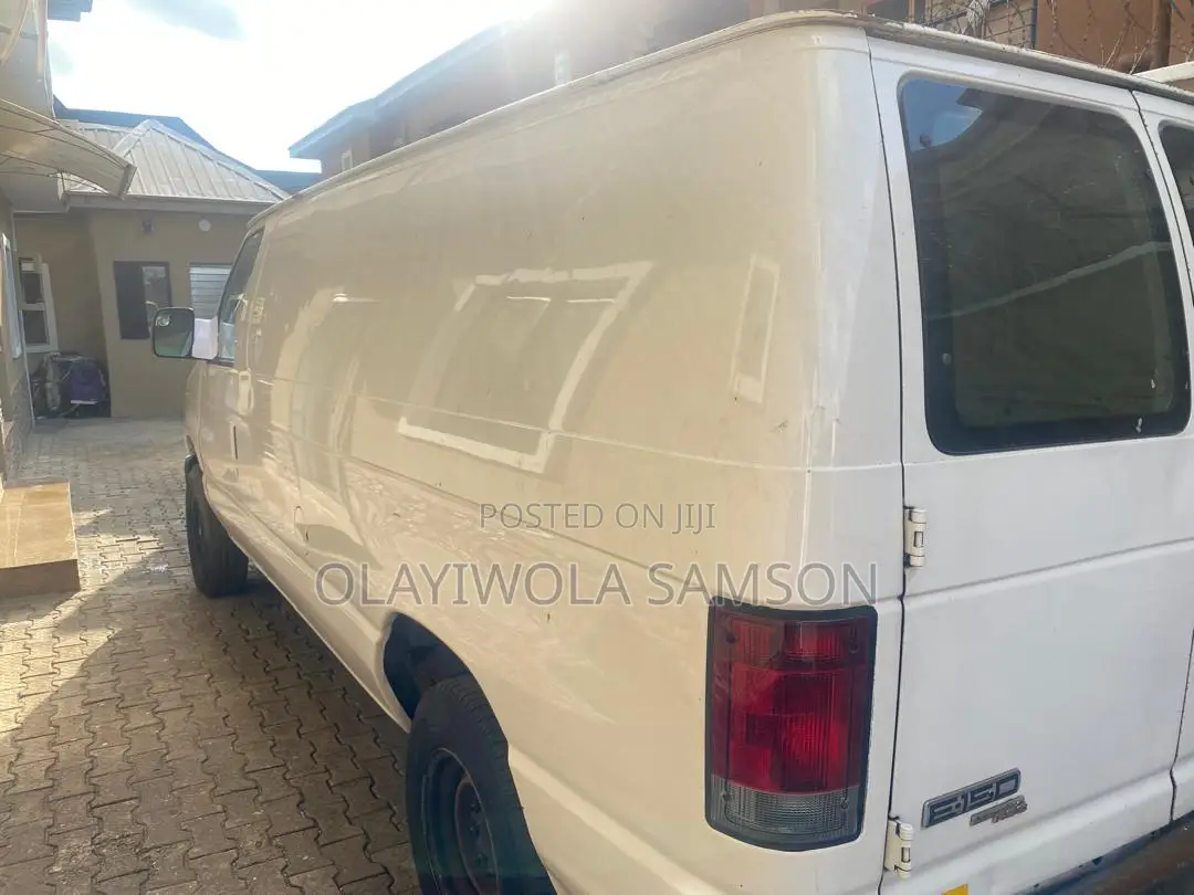 Ford E250 2008 White