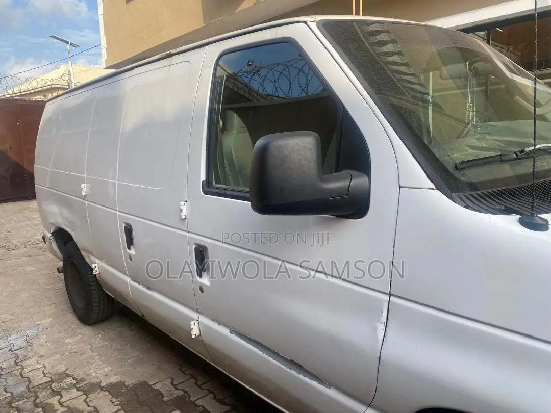 Ford E250 2008 White