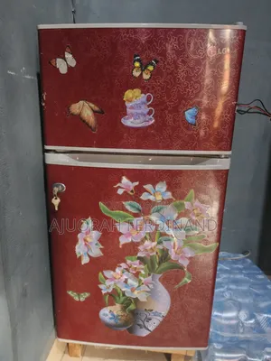 Neatly Used Refrigerator for Sale in Onitsha – Working Perfectly