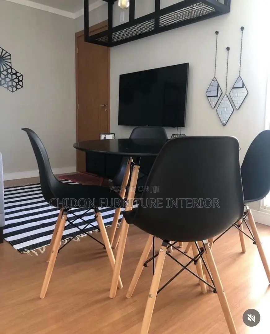Restaurant Dining Table With 4 Chairs