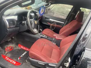 Toyota Hilux 2017 Black