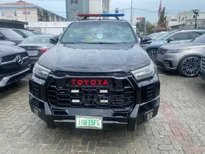 Toyota Hilux 2017 Black