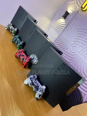 Ps3 With 10 Games 2 Pads