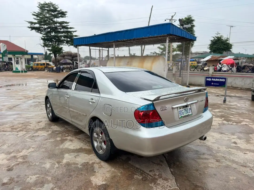 Toyota Camry 2006 Silver