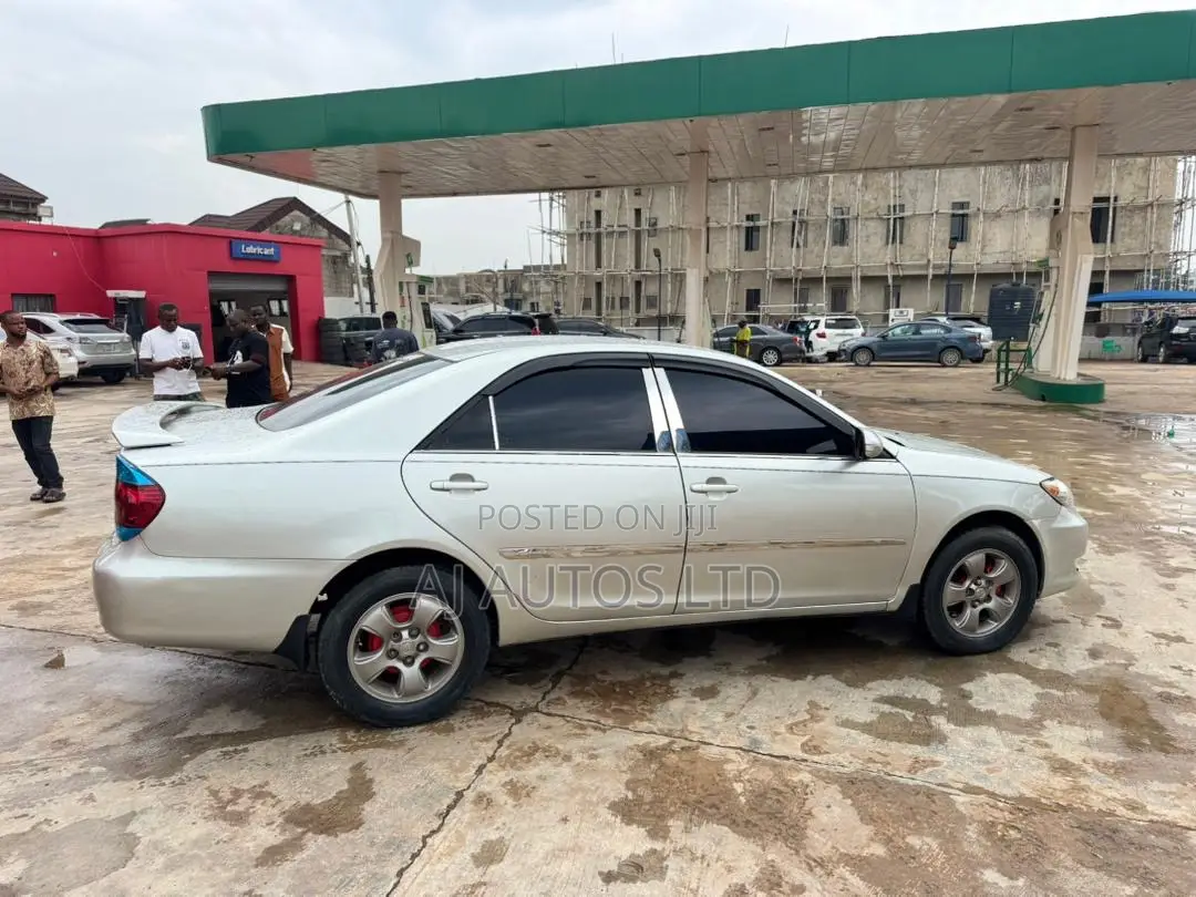 Toyota Camry 2006 Silver