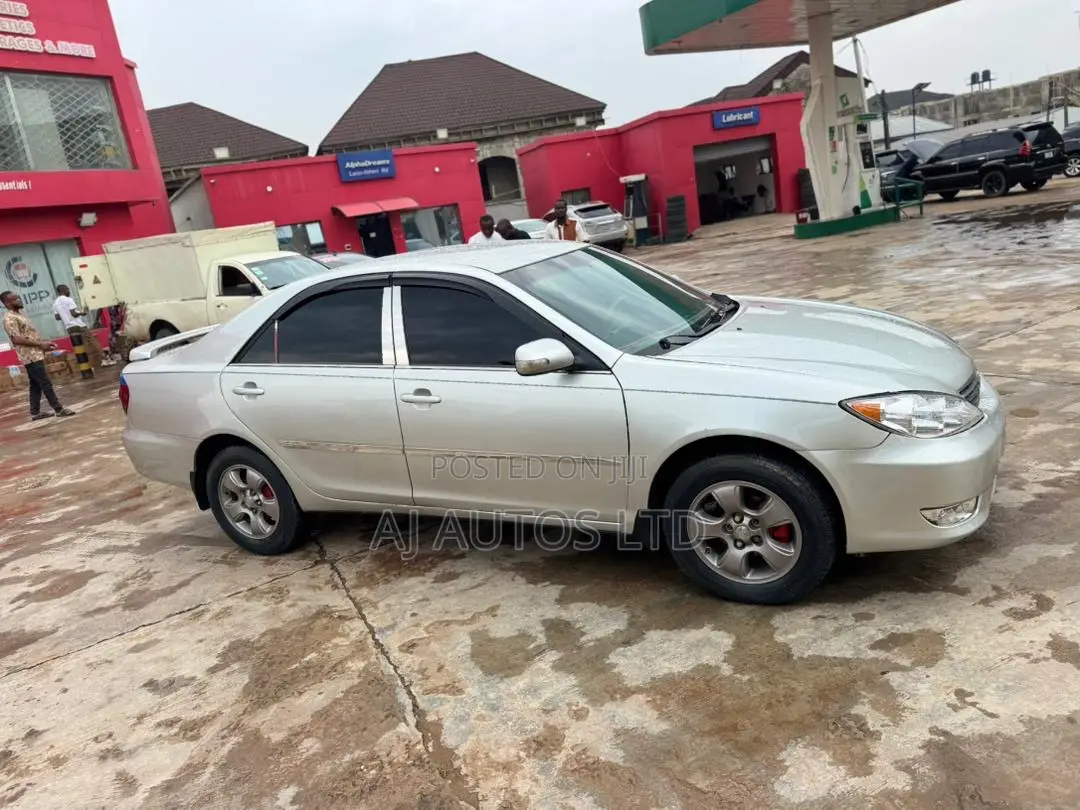 Toyota Camry 2006 Silver