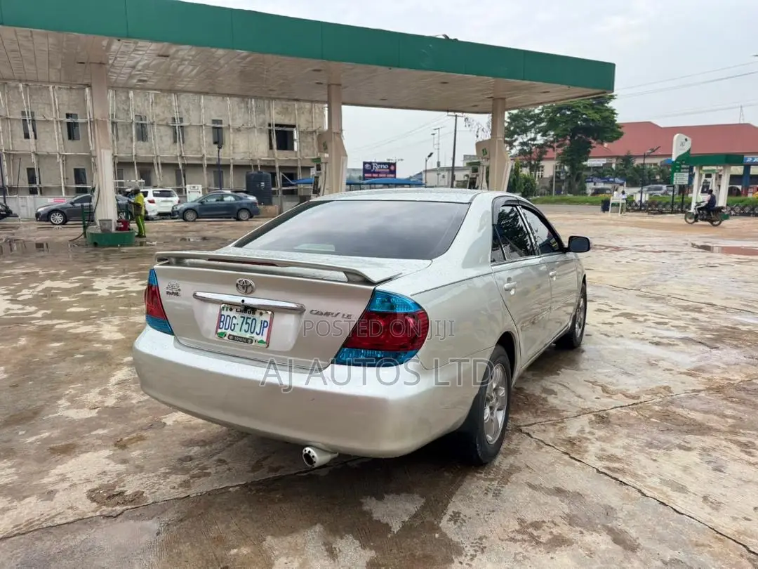 Toyota Camry 2006 Silver