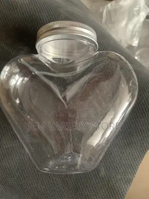 Transparent Heart Shaped Food Grade Plastic Bottles 500ml