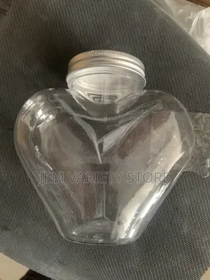 Transparent Heart Shaped Food Grade Plastic Bottles 500ml