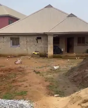 4bdrm House in Estate, Akute Ajuwon for sale