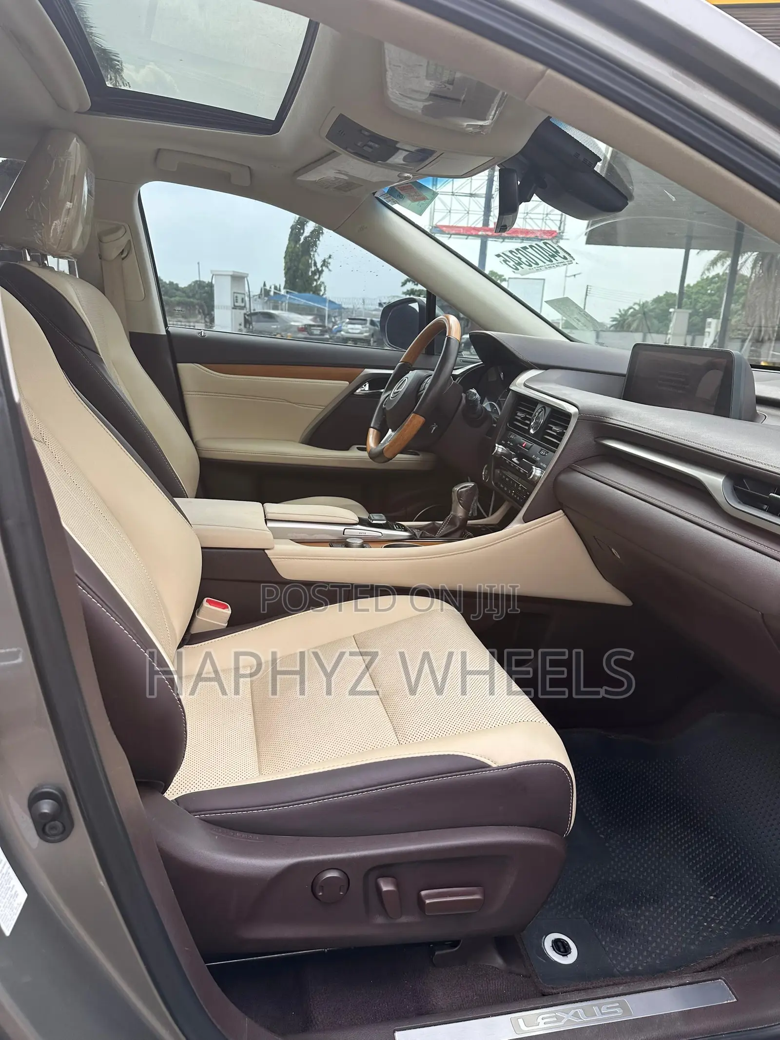 Lexus RX 350 FWD 2017 Gold