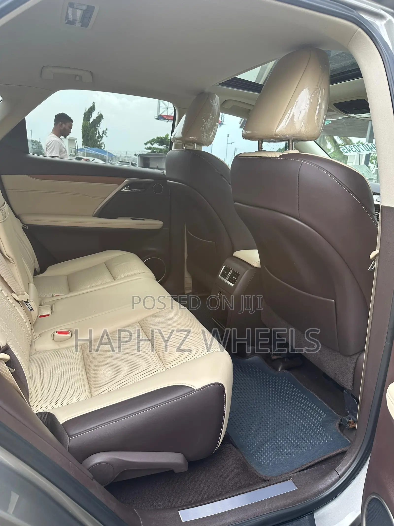 Lexus RX 350 FWD 2017 Gold