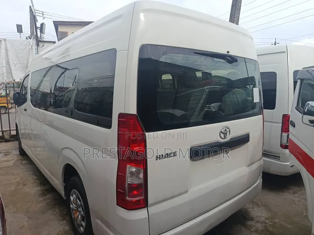 Toyota HiAce 2020 White