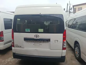 Toyota HiAce 2020 White