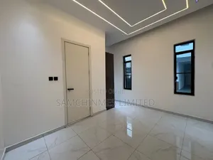 5bdrm Duplex in Osapa london for sale