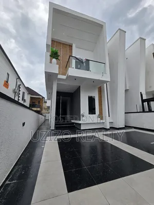 4bdrm Duplex in Thomas Estate for sale