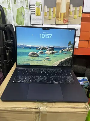 Laptop Apple MacBook Air 2024 M3 8GB Apple M3 SSHD (Hybrid) 256GB