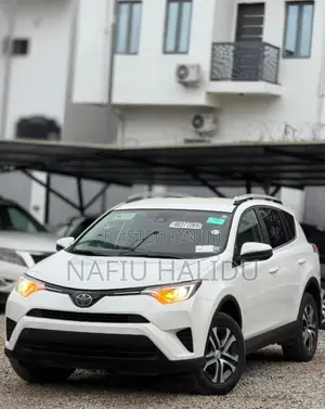 Toyota RAV4 2017 White