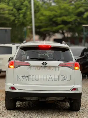 Toyota RAV4 2017 White