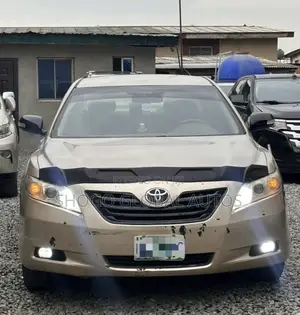 Toyota Camry LE 4dr Sedan (2.4L 4cyl 5A) 2008 Gold