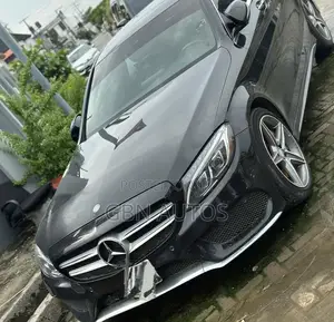 Mercedes-Benz C400 4Matic AWD Sedan (3.0L V6 7A) 2015 Black