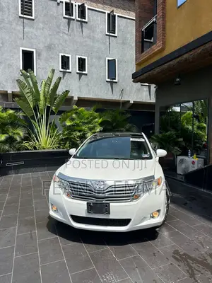 Toyota Venza V6 AWD 2011 White