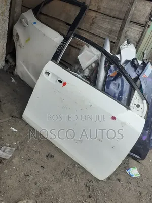 Toyota Corolla 2015 Front Right Door