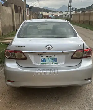 Toyota Corolla LE 4dr Sedan (1.8L 4cyl 4A) 2010 Silver